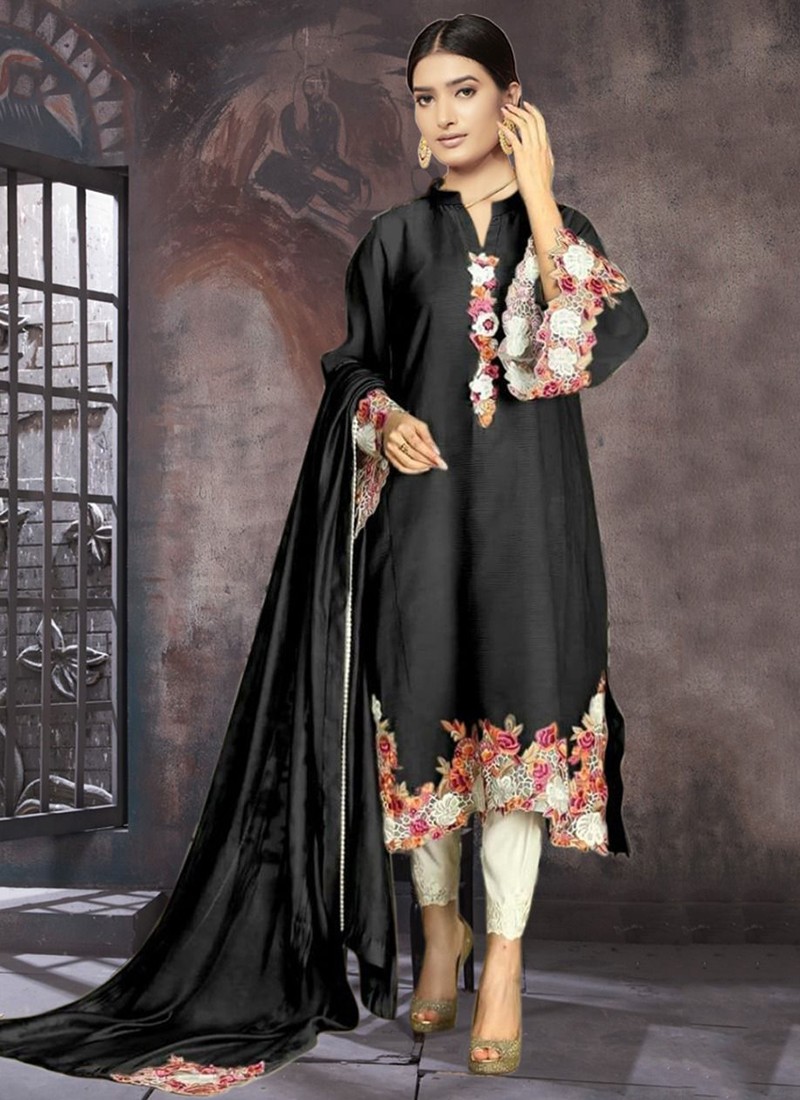 Designer Embroidered New Pakistani Suit for Women - sethnik.com
