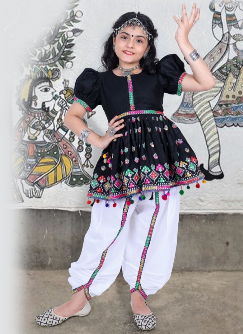 Buy DOLLITTanisha Fabrics Krishna Kids Grabha Dandiya Navratri Dress 02  (1-1.5 Year) Ethnic wear Costume in Cotton Fabric, (Pack of 8 - Kurta, Dhoti,  Bansuri, Mor Pankh, Mukut, Bandhni, Kundal, Mala) Online at desertcartINDIA