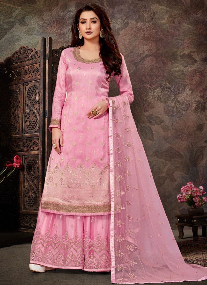 pink colour ka suit