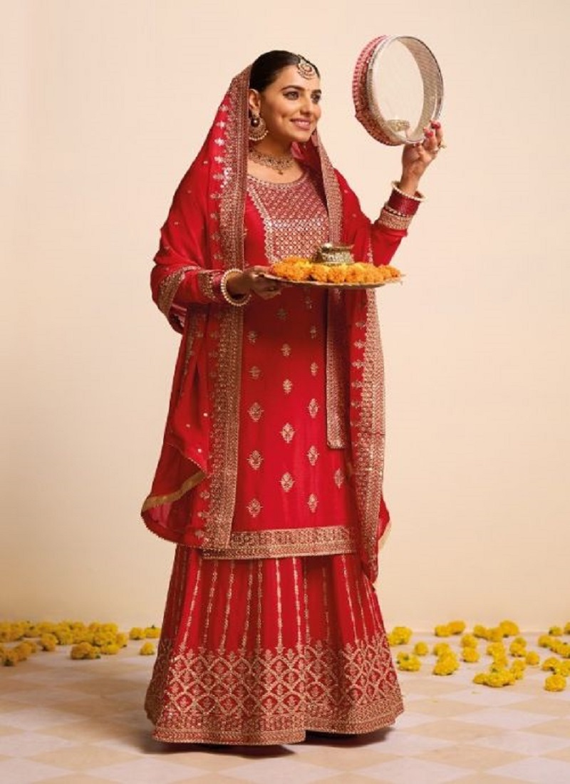 Red Karwa Chauth Saree Look For Married Girls