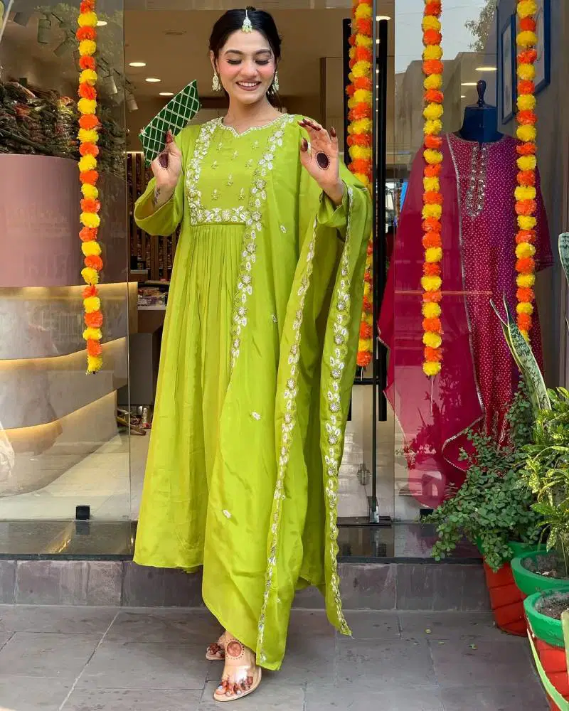 Navya Kurti 96 Chinon Embroidered Kurti Bottom With Dupatta Wholesalers In Delhi