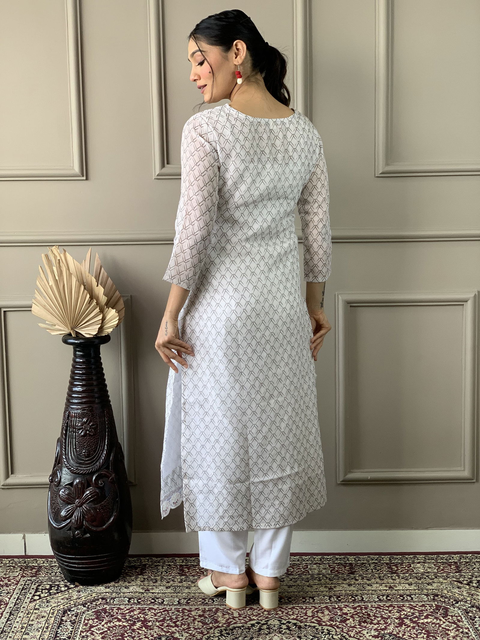 KF 550 Kalaai Designer Straight Cut Kurti With Bottom Dupatta Suppliers In India