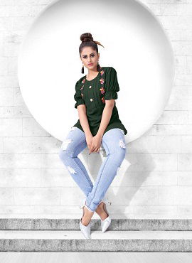 Glame Up Latest Fancy Designer Casual Wear Trendy Western Ladies Short Tops Collection
