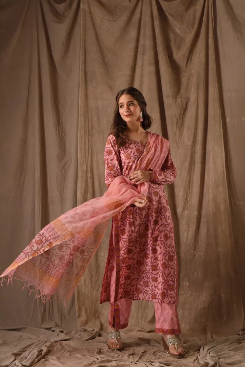Sku Sp109 Roman Slub Flower Printed Kurti Bottom With Dupatta Exporters In India