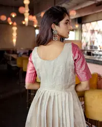Estaa 4 Heavy Wedding Wear Banarasi Jacquard Ladies Gown Collection
