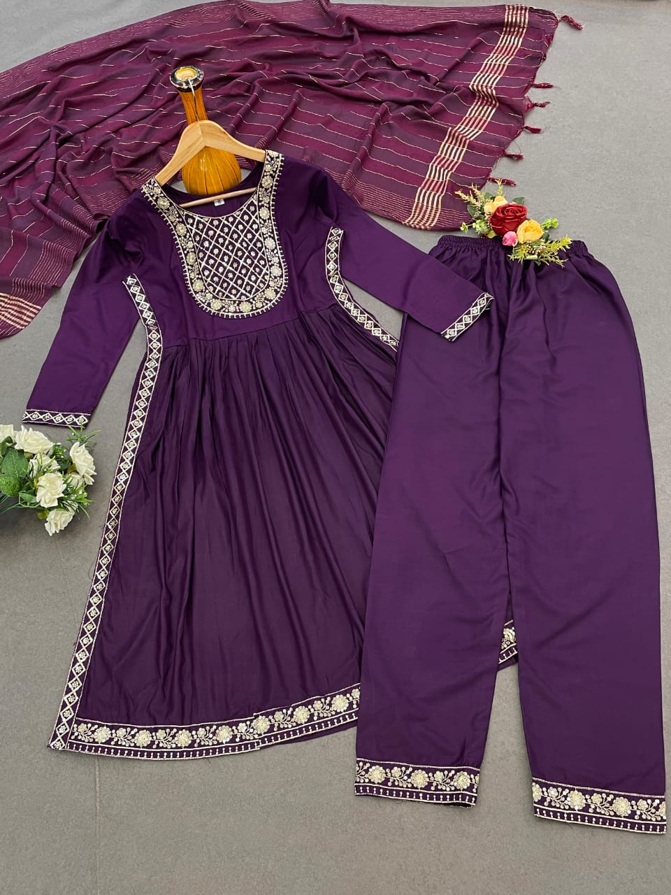 Shamal Reyon Naira Cut Kurti With Bottom Dupatta Suplliers In India