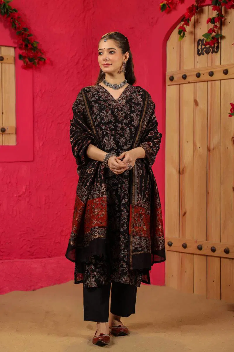 Sku Sp 244 Roman Slub Flower Printed Kurti Bottom With Dupatta Wholesale Market