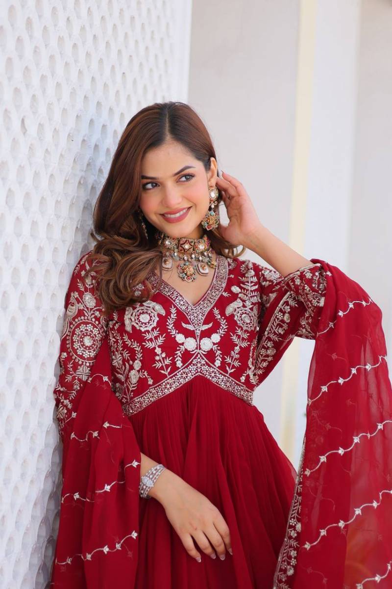 Sn 2396 Amazing Faux Georgette Gown With Dupatta Online Wholesale