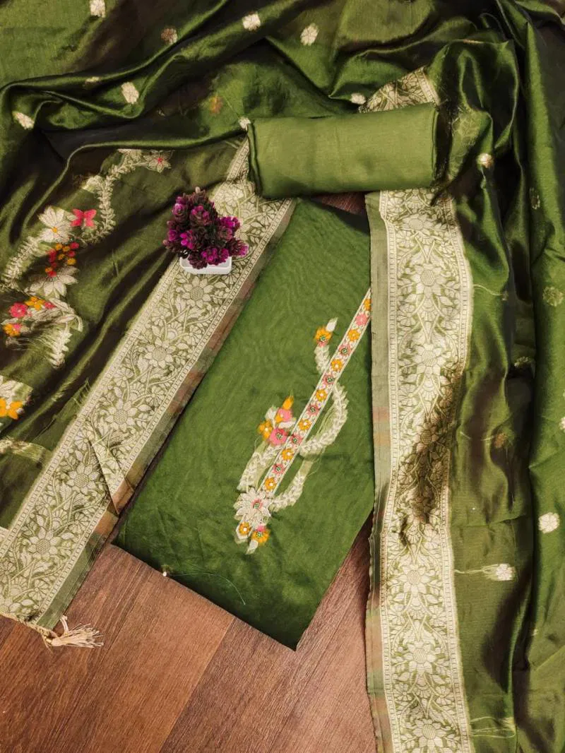 Color Set 9086 Fancy Jacquard Dress Material Wholesalers In Delhi