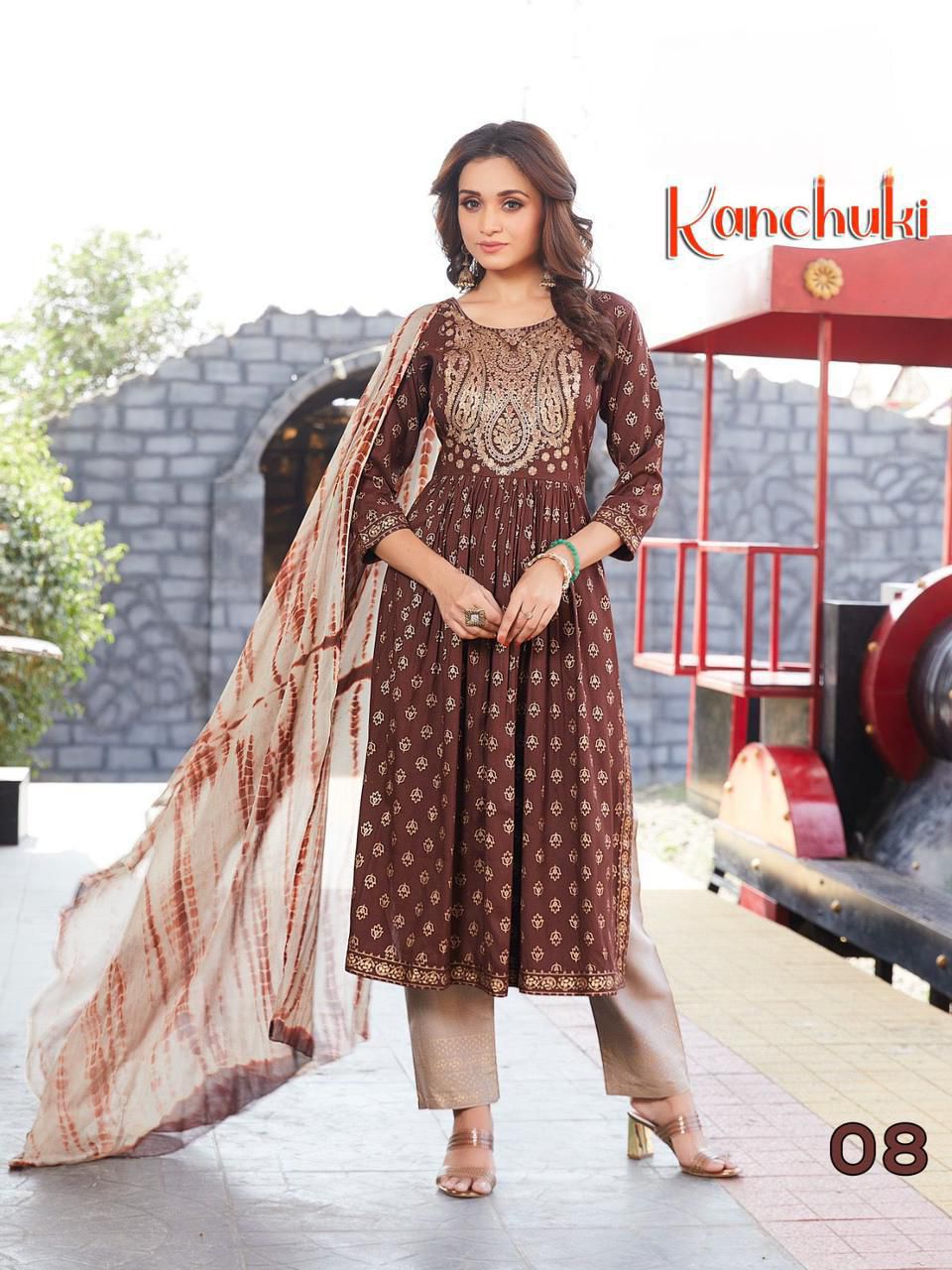 Kanchuki By Fvd Naira Two Tone Slub Gold Print Kurti With Bottom Dupatta Wholesale Online
