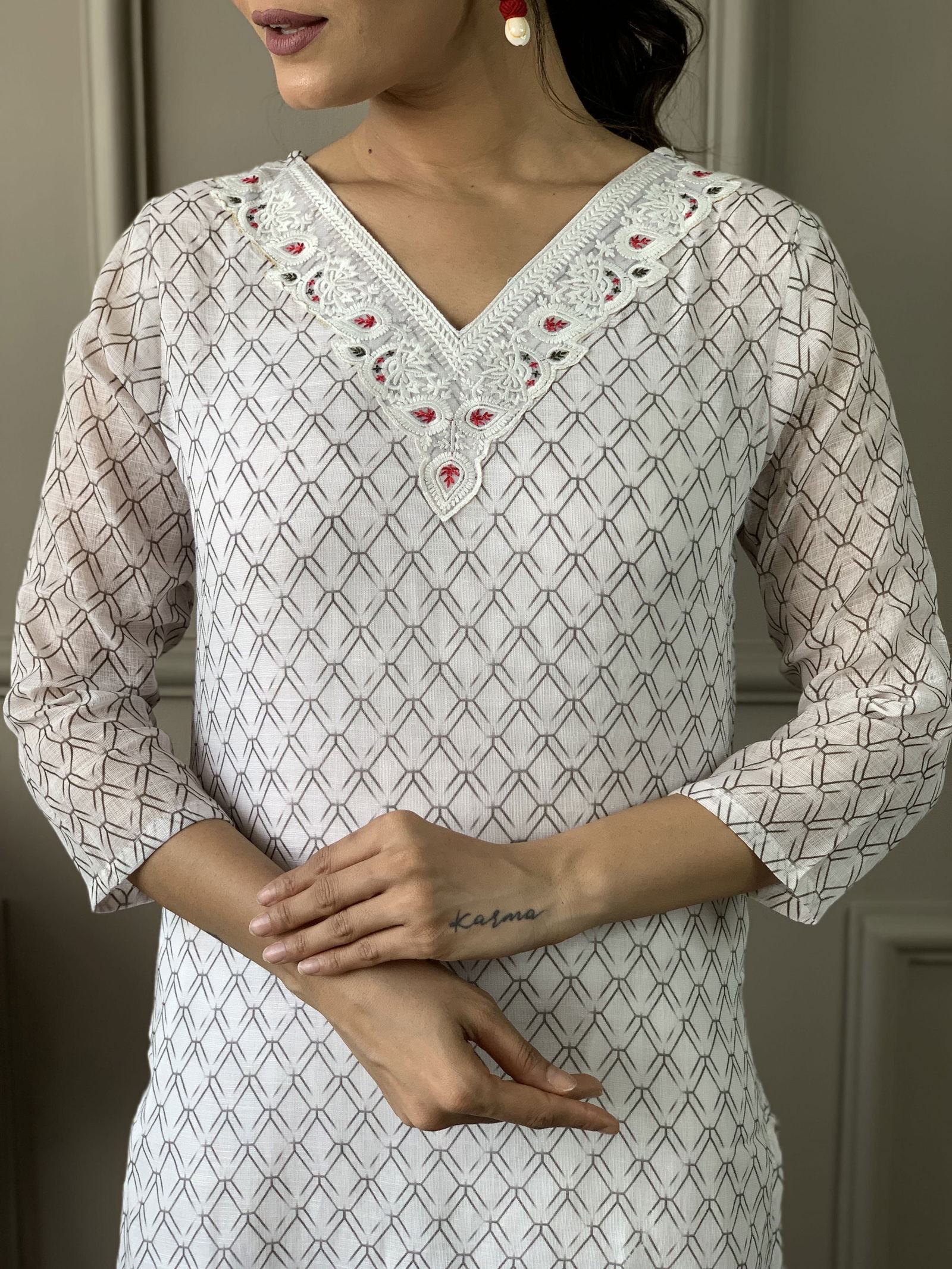 KF 550 Kalaai Designer Straight Cut Kurti With Bottom Dupatta Suppliers In India
