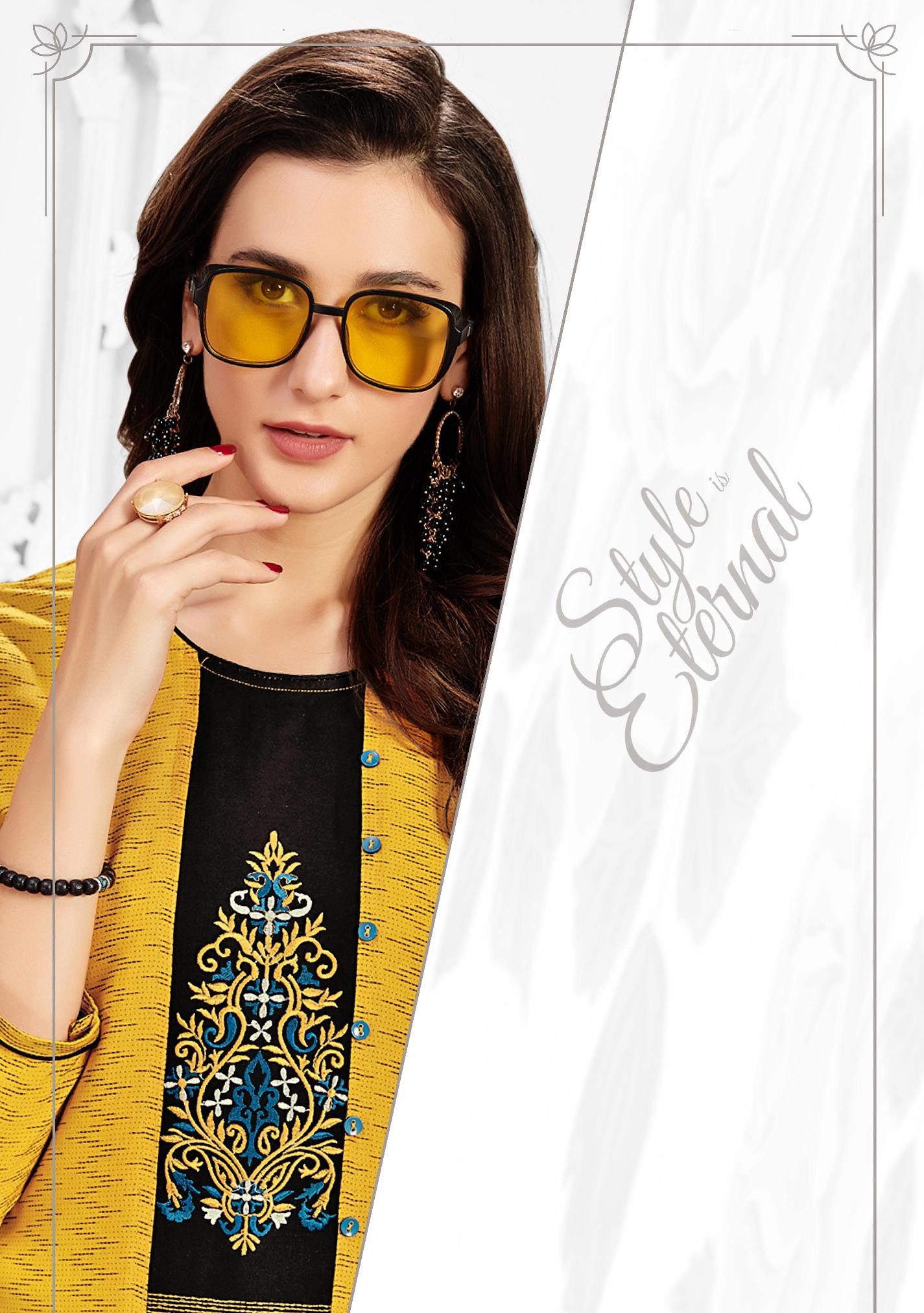 Hetvi Flora Rayon Printed Casual Wear Short Kurti