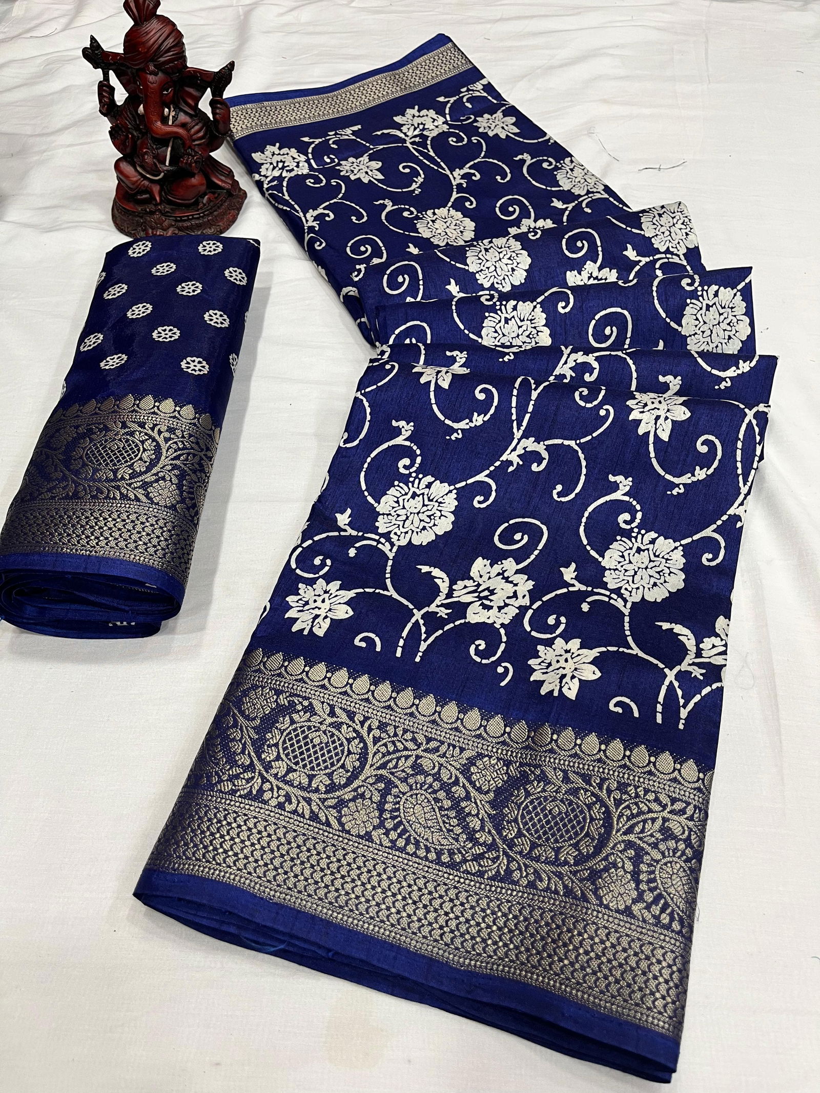 Wow Hit Flower Special Printed Non Catalog Saree Wholesale Price In Surat
