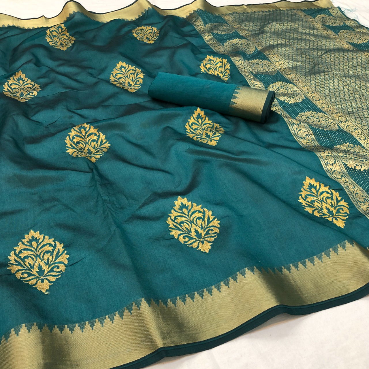 Maahi 16 Latest fancy Designer Festive Wear Heavy Banarasi Silk Saree Collection
