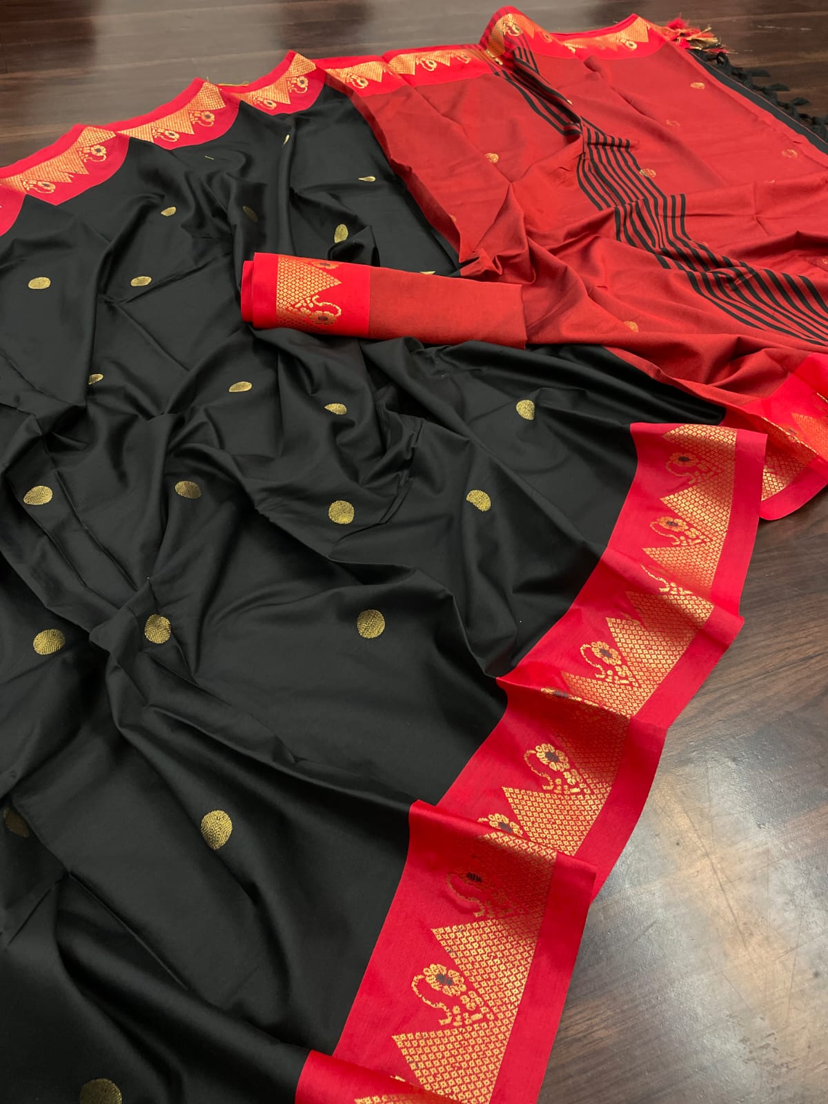 Maahi 100 Desigener Banarasi Silk Saree Catalog