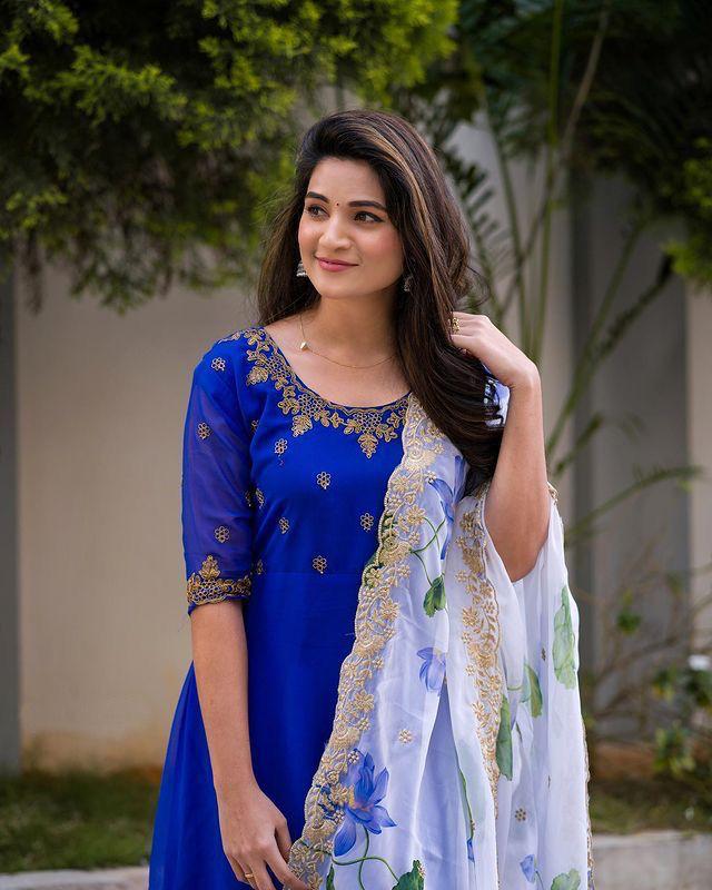 Royal Gold By Bhargavi Tex Georgette Kurti With Dupatta Catalog