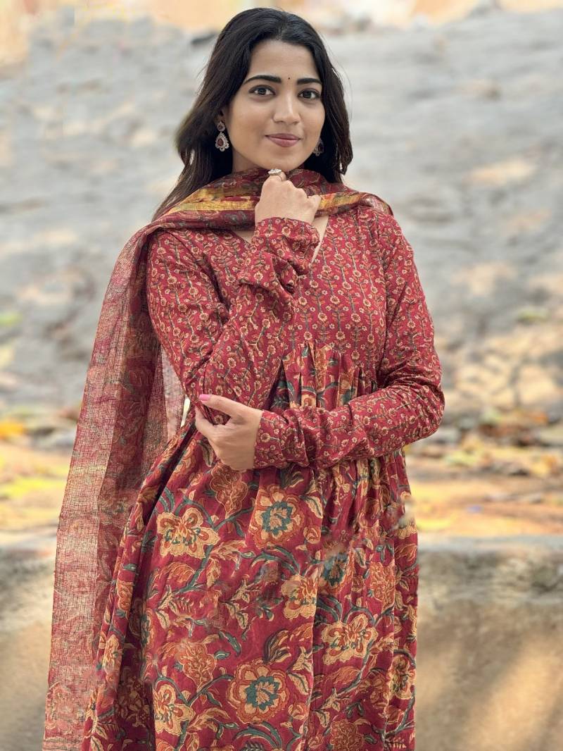 Dhruvi 301 Rayon Printed Kurti Bottom With Dupatta Bulk Orders In India