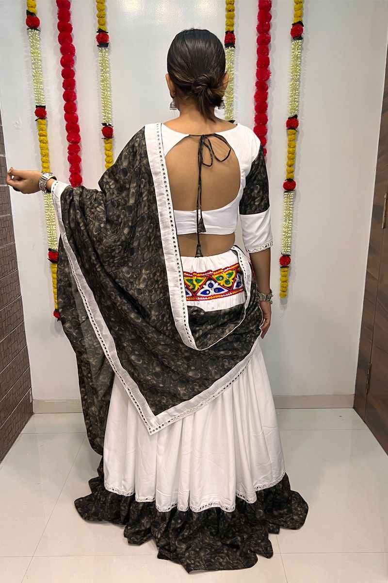 AWY 7061 By Aawiya Navaratri Designer Wholesale Lehenga Choli In India