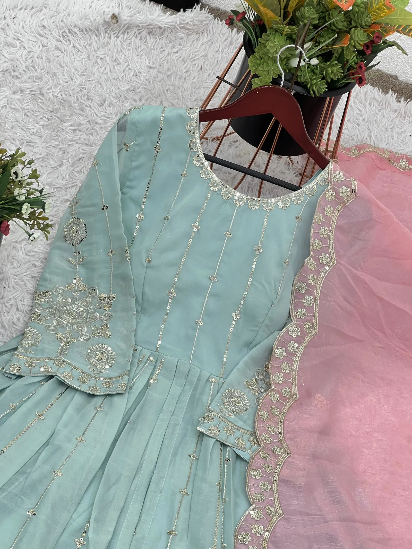 Sr 1677 Star Georgette Embroidery Readymade Suits Exporters In India