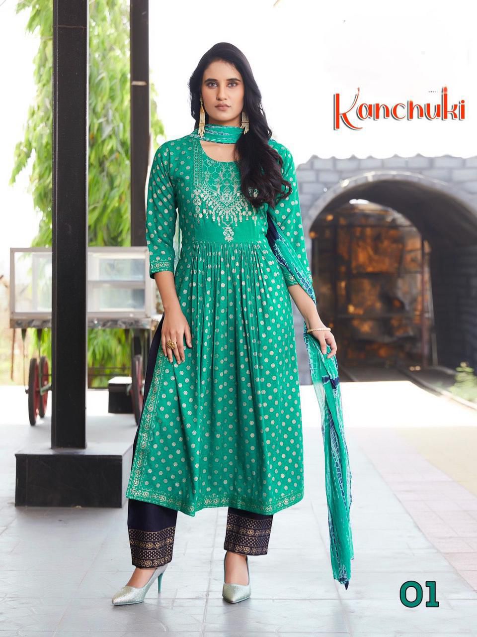 Kanchuki By Fvd Naira Two Tone Slub Gold Print Kurti With Bottom Dupatta Wholesale Online