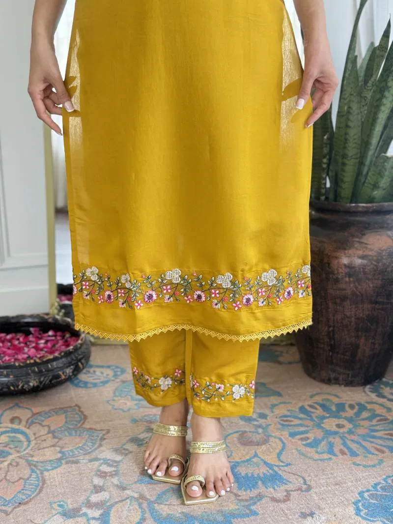 Pihu 01 Chanderi Kurti Bottom With Dupatta Wholesale Clothing Suppliers In India