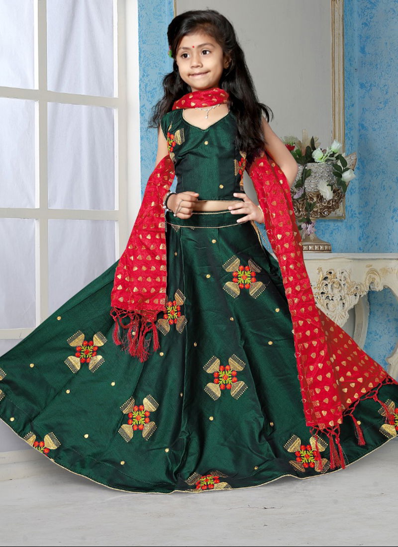 Pretty Designs Party Wear Lehnga Choli Collection With Embroidery Work