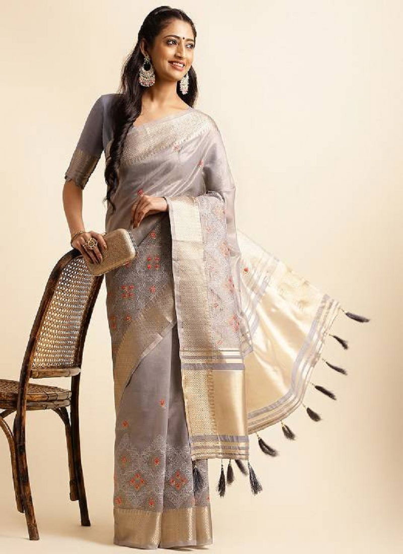 Savi 1 Embroidered Cotton Khadi Silk Saree Suppliers In India