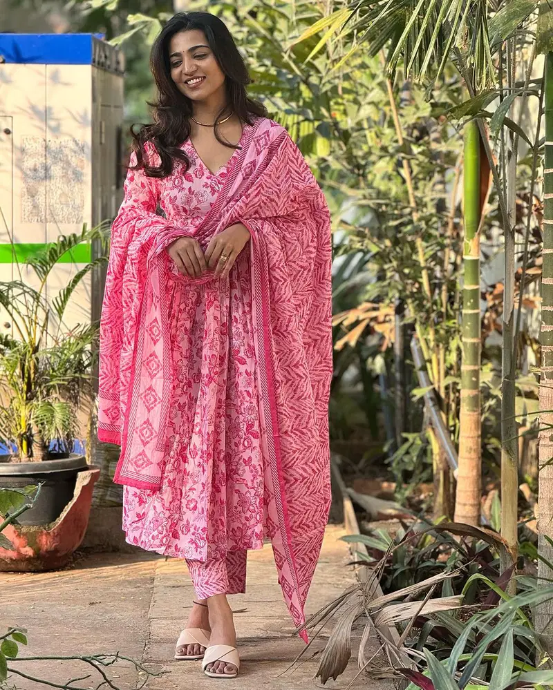 Vt Designer Kpd 9014 Alia Cut Cotton Printed Kurti With Bottom Dupatta Orders In India

