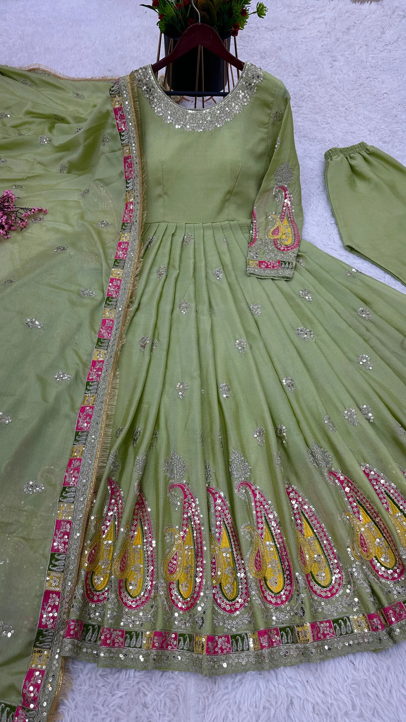 Sr 1621 Pure Heavy Chinon Silk Wedding Wear Online Readymade Suits Wholesale