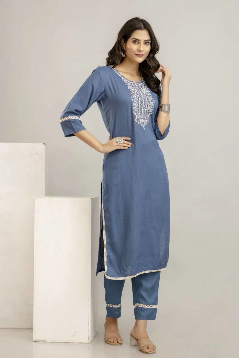 Stylee Girl 16 Rayon Embroidered Kurti With Bottom Wholesale Suppliers In Mumbai