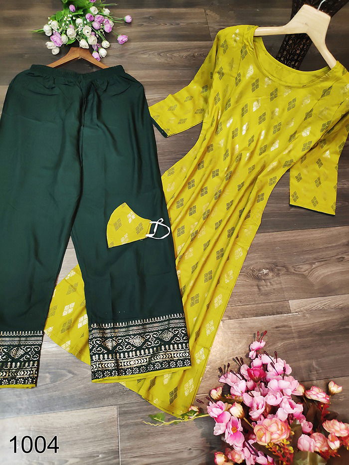 New Latest Designer Collection Of Festive Wear Foil Printed Kurtis And Plazzo With Mask 