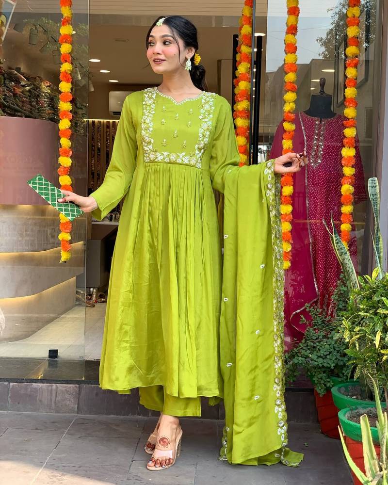Navya Kurti 96 Chinon Embroidered Kurti Bottom With Dupatta Wholesalers In Delhi
