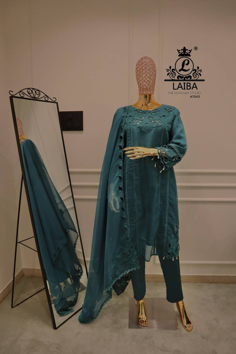 Laiba Am 7043 Organza Pakistani Ready Made Suits Wholesale Clothing Distributors In India