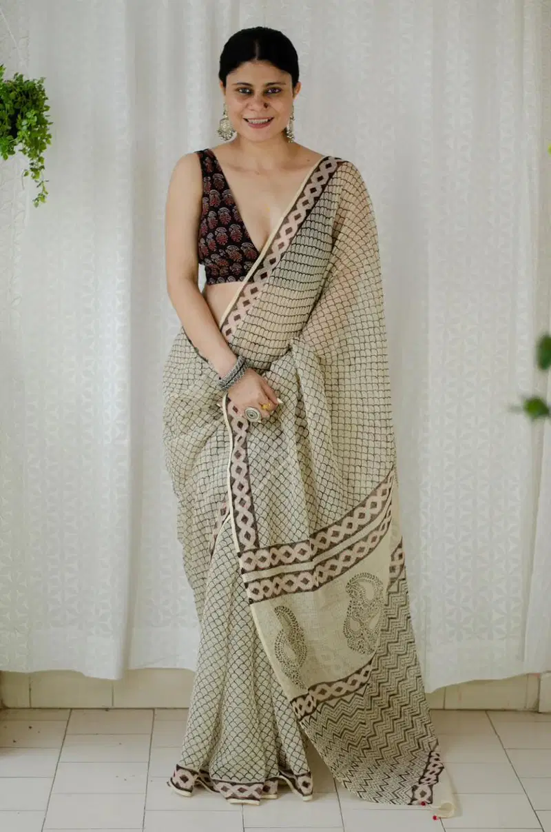 DF 121 Soft Lota Printed Daily Wear Sarees Catalog