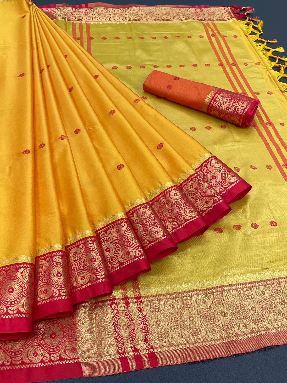 Roshani By Hb Pure Silk Cotton Non Catalog Saree Wholesale Online