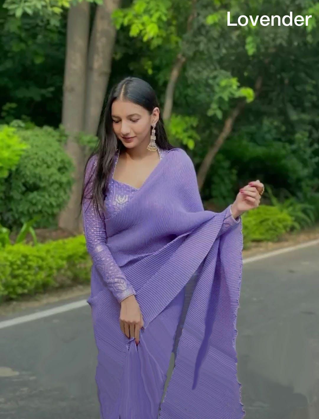 Bt 1082 Crush New Party Wear Georgette Stylish Saree Collection