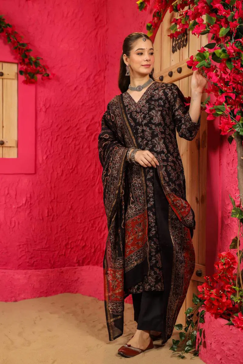 Sku Sp 244 Roman Slub Flower Printed Kurti Bottom With Dupatta Wholesale Market