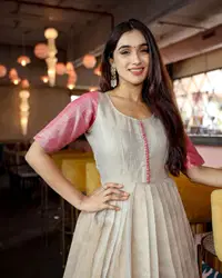 Estaa 4 Heavy Wedding Wear Banarasi Jacquard Ladies Gown Collection