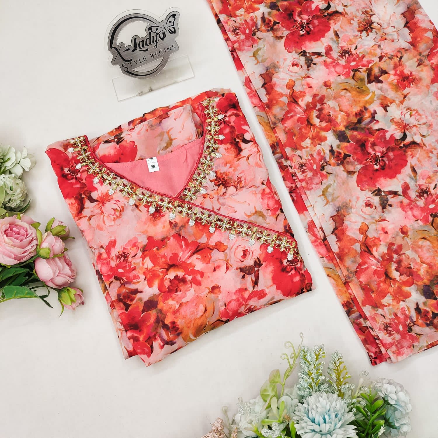 Maxy Georgette Printed Kurti With Dupatta Catalog