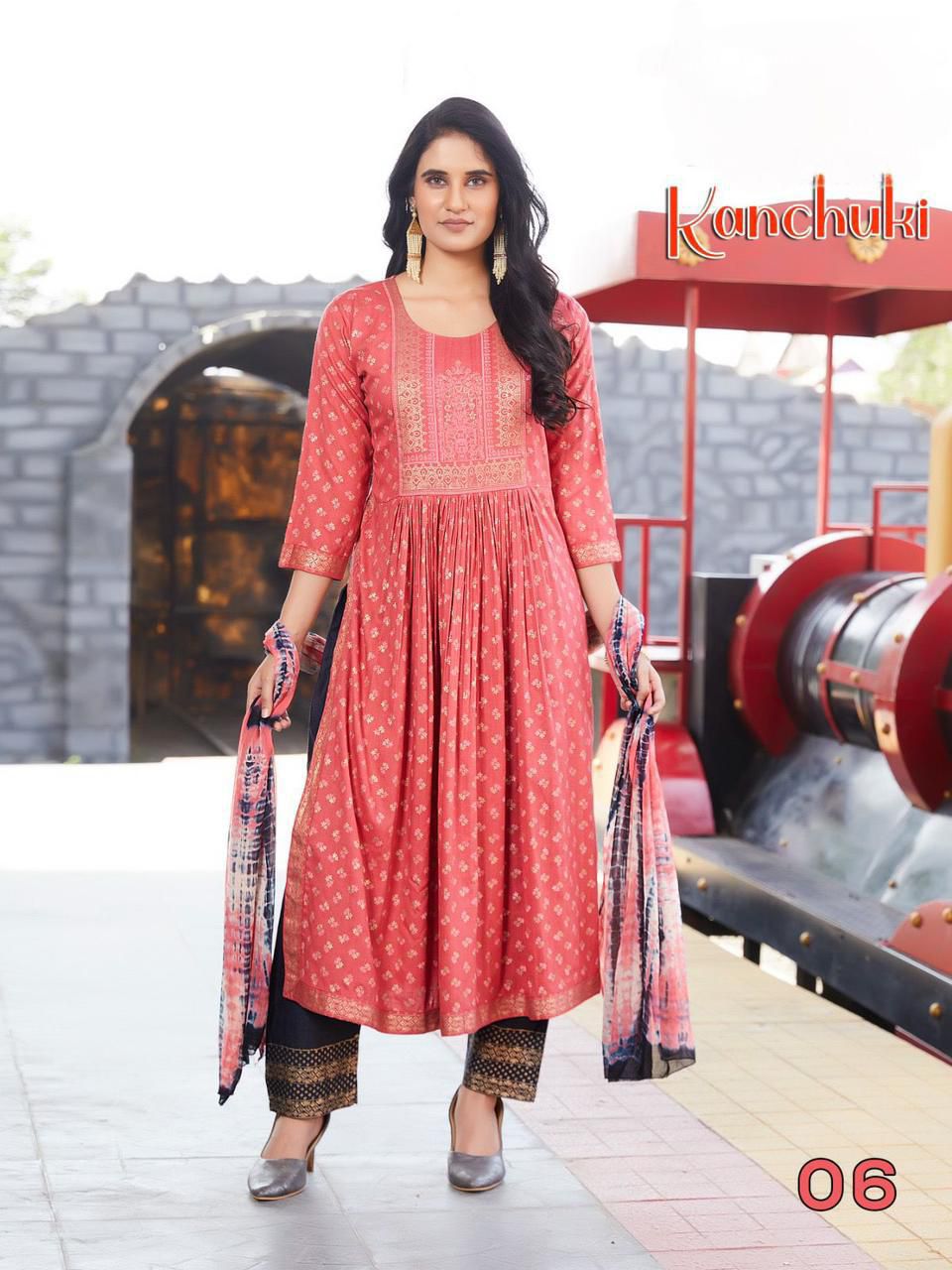 Kanchuki By Fvd Naira Two Tone Slub Gold Print Kurti With Bottom Dupatta Wholesale Online