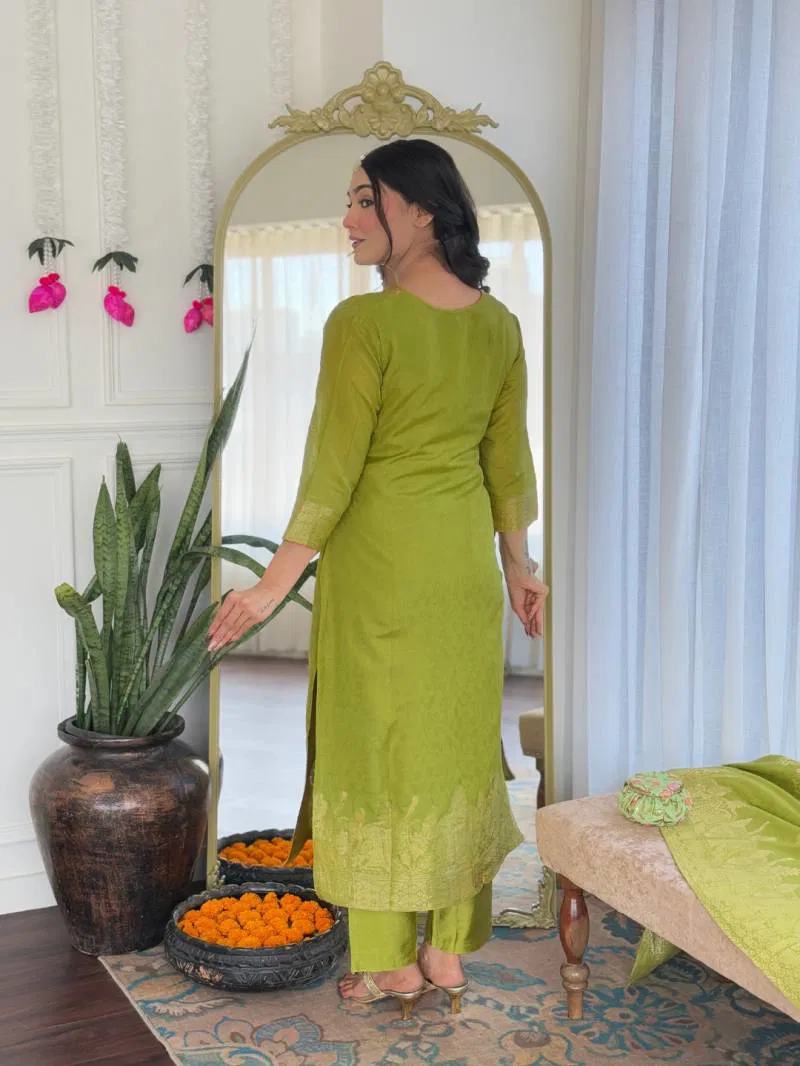 Divya 01 Viscose Jacquard Embroidered Kurti Bottom With Dupatta Bulk Orders In India