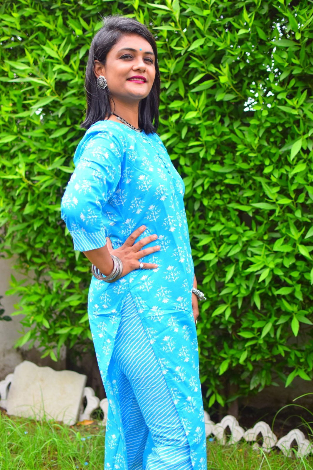 Veena Women Cotton Blend Green Colour Printed Kurtis Pant Set