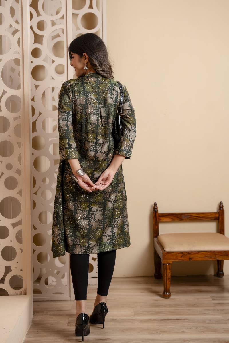 Stylee Girl 18 Casual Wear Rayon Kurtis Wholesale In Delhi