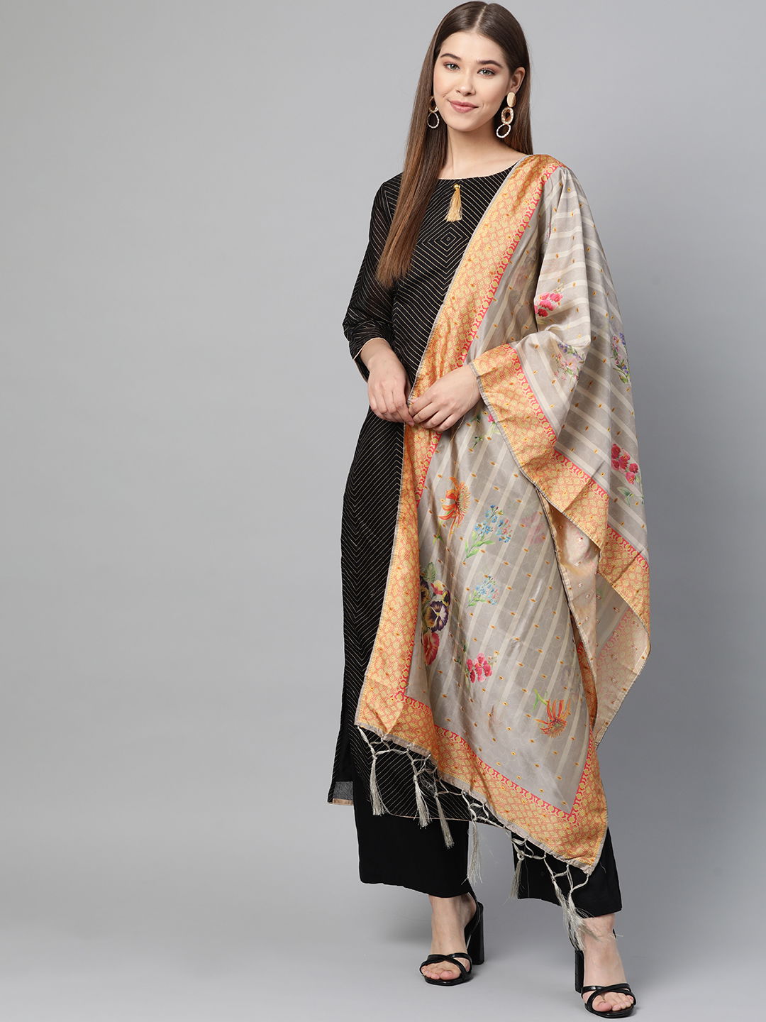 Zarika Designer Dupatta Having Beautiful Border Full Printed Design
