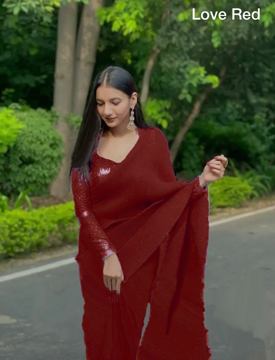 Bt 1082 Crush New Party Wear Georgette Stylish Saree Collection