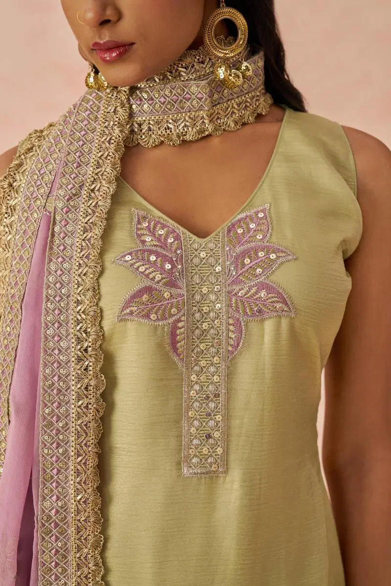 Raag 2 By Alizeh Fancy Crush Designer Salwar Suit Online Wholesale