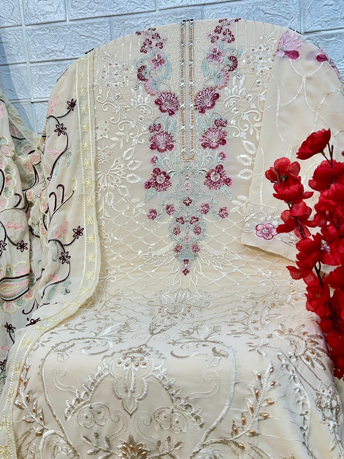 10275 Zaha Embroidered Georgette Pakistani Suits Wholesale Market In Surat
