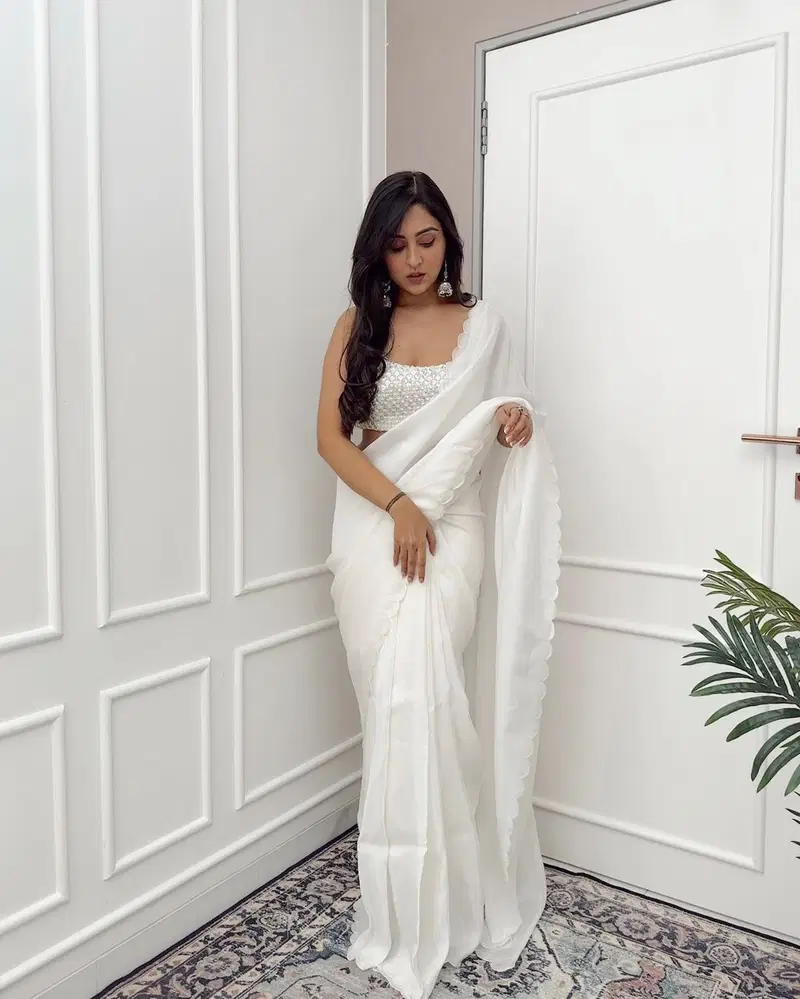 Gamthi By Tc White Designer Blouse Wholesale Saree Suppliers In Mumbai