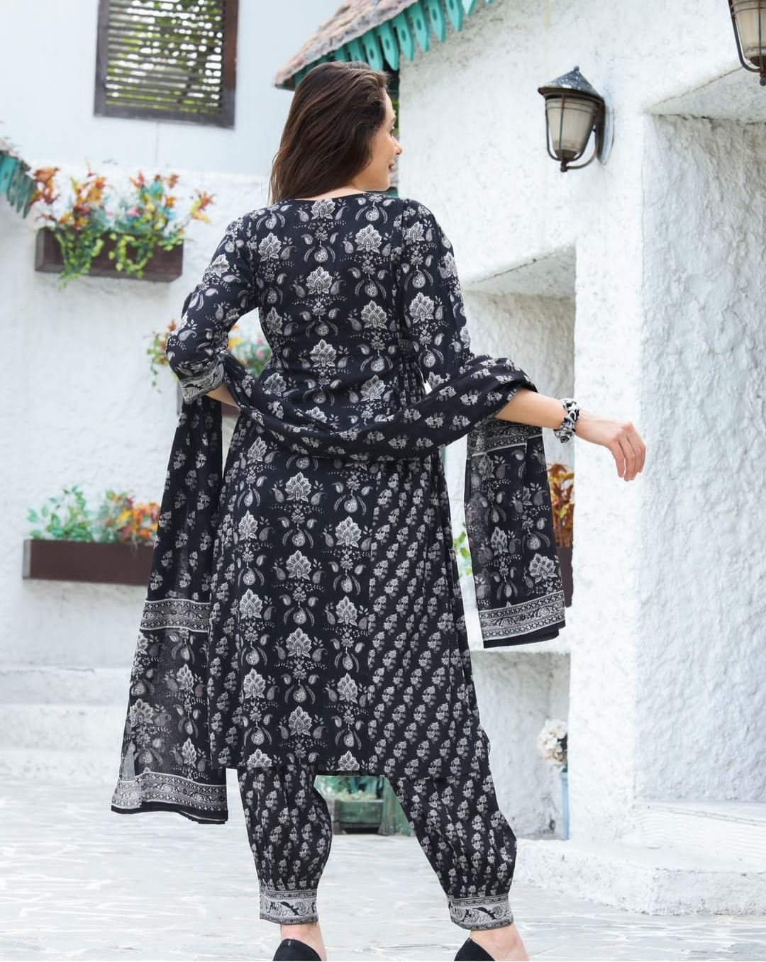 Kalaai Fashion Cotton Embroidery Kurti With Bottom Dupatta Wholesalers In Delhi