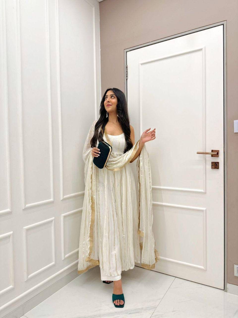 Aishwarya Rai Georgette Machine Work Cream Semi Stitched Bollywood Designer  Suit - 1080 | Bollywood dress, Designer bridal lehenga choli, Ethnic wear  designer